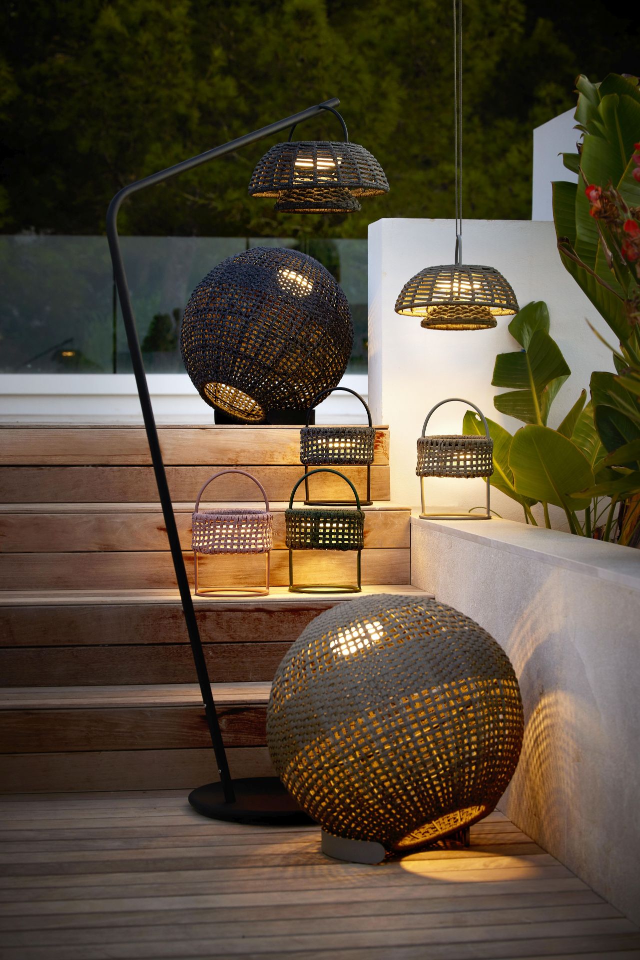 Illusion Outdoor Solar LED Lamp with Stand Cane-Line
