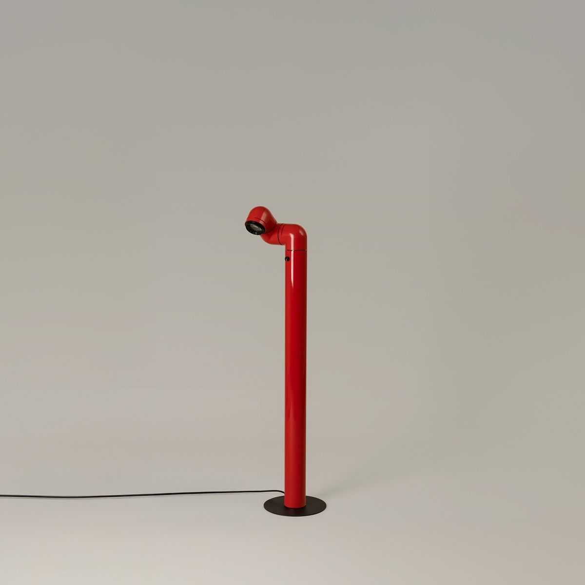 Tatu Alta Floor Lamp by Santa & Cole