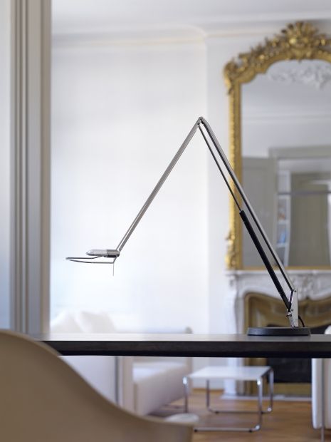 Lifto LED Table Lamp dimmable Belux Lifto LED Table Lamp dimmable Belux