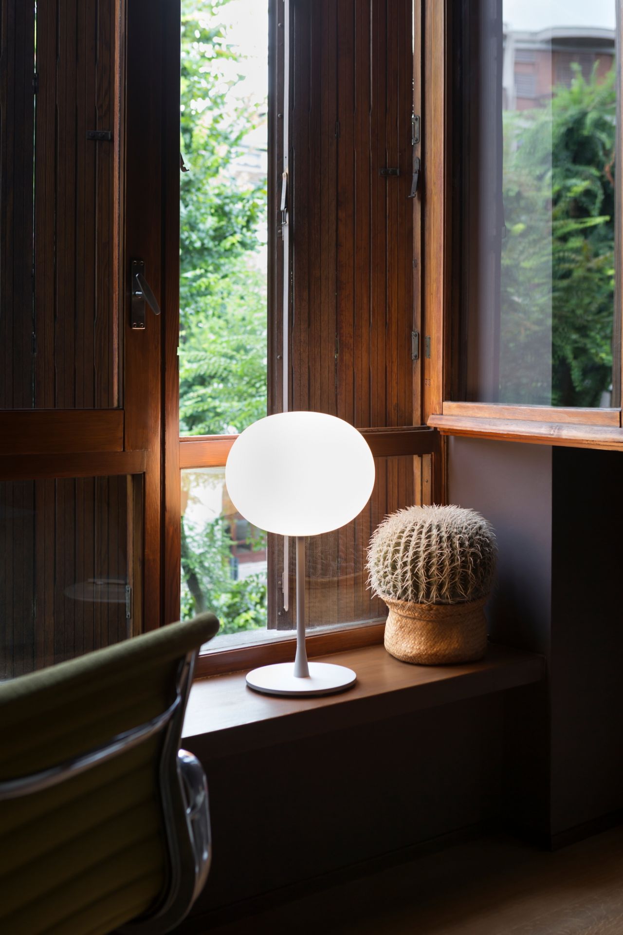 Glo Ball T1 Table lamp Flos