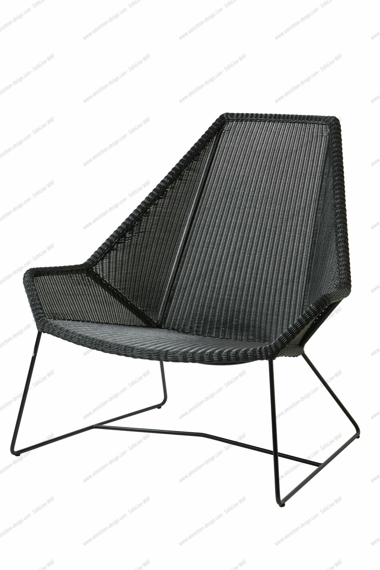 Schwarzer Cane-Line Breeze Highbacksessel für den Außenbereich mit hoher Rückenlehne und filigranem Stahlgestell.