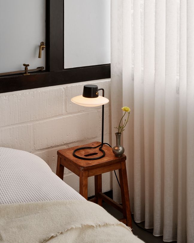 AJ Oxford 410 Table Lamp Louis Poulsen