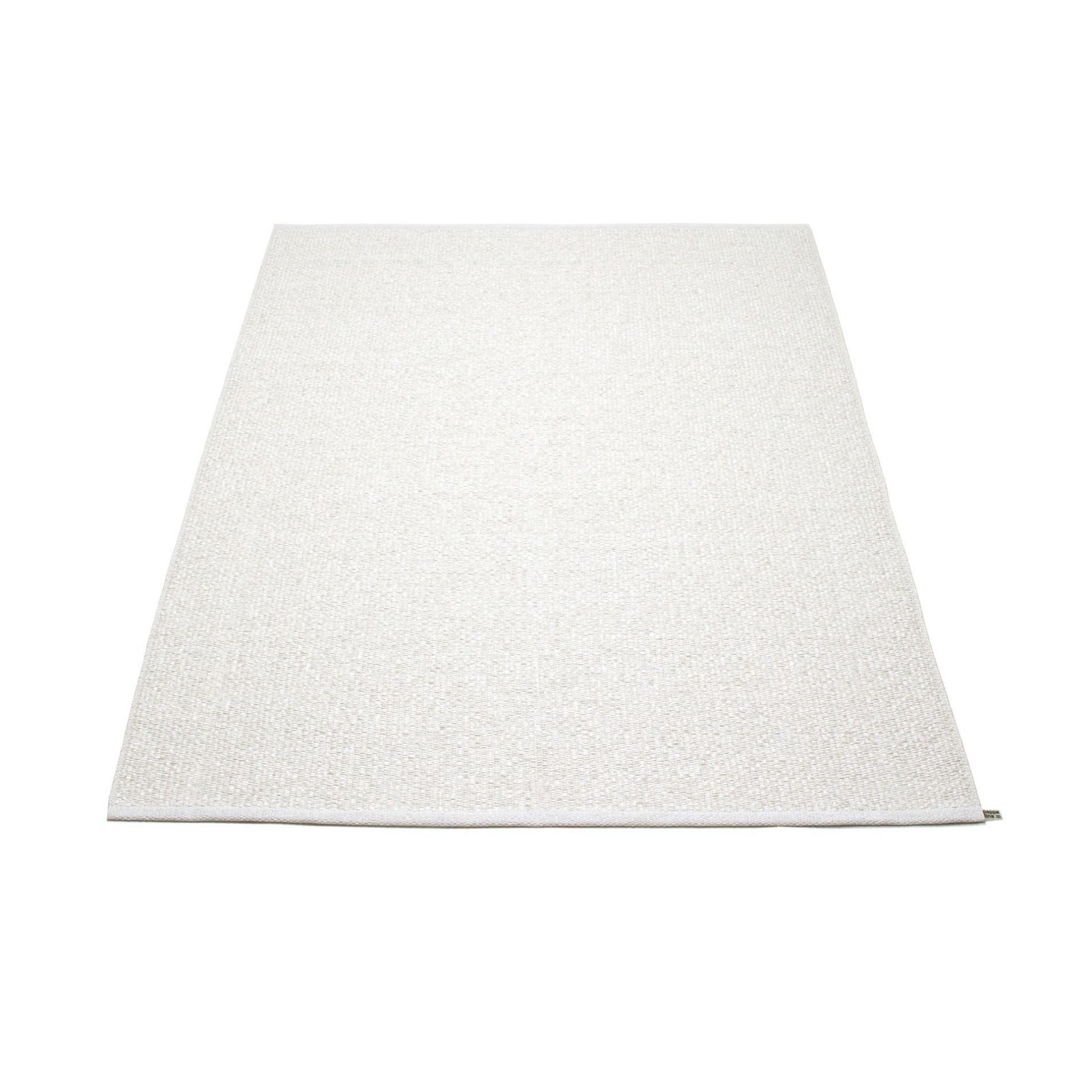 Svea Plastic Carpet 140x220 cm Pappelina White