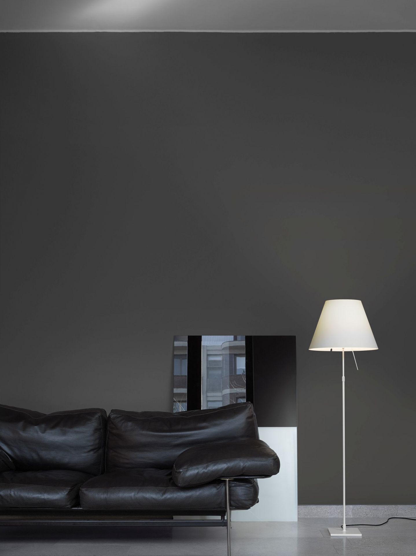 D13 Costanza height adjustable table lamp with sensor dimmer complete version aluminium base and white shade Luceplan