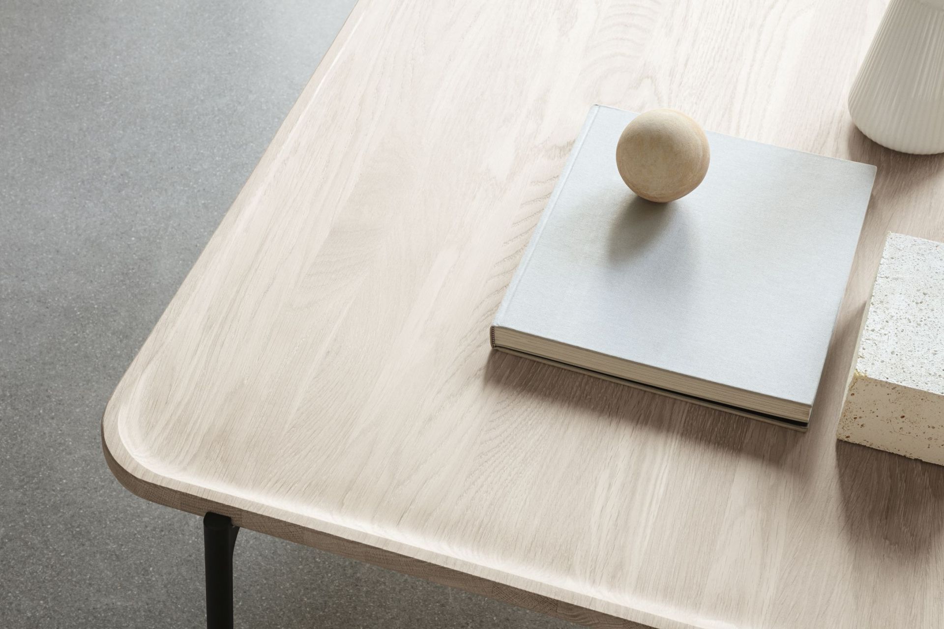 Savoye Table Oak Rectangular - Natural W 120 x H 42 cm Eva Solo