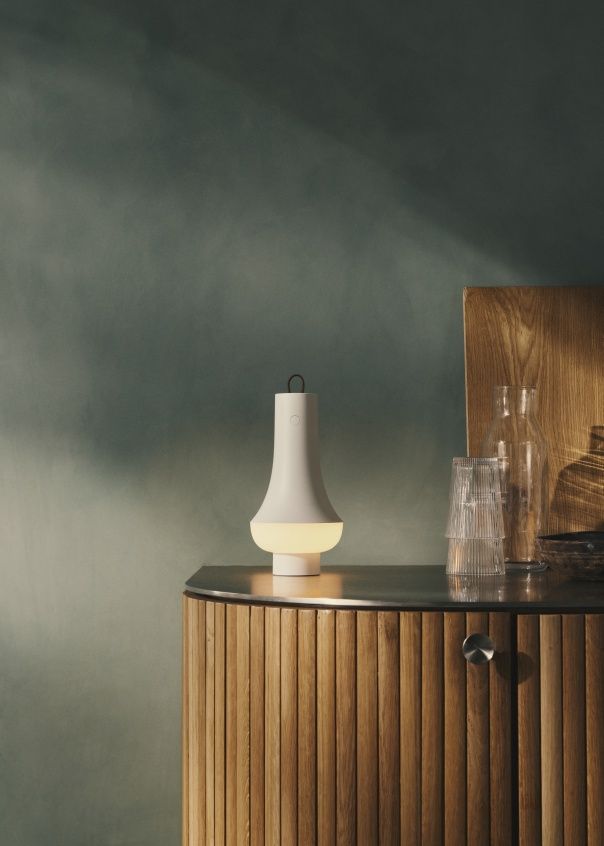 Tomoshi Portable rechargeable lamp / table lamp Louis Poulsen