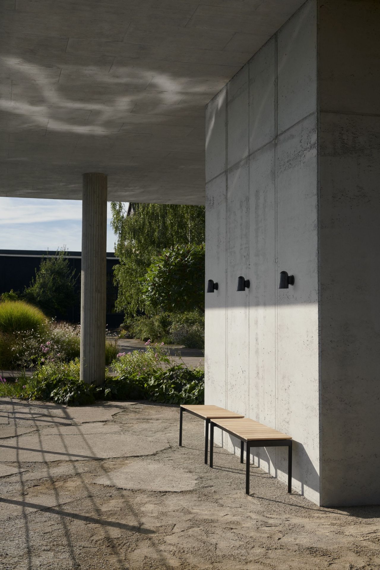 Ville AV27 Outdoor Bench Bench AndTradition