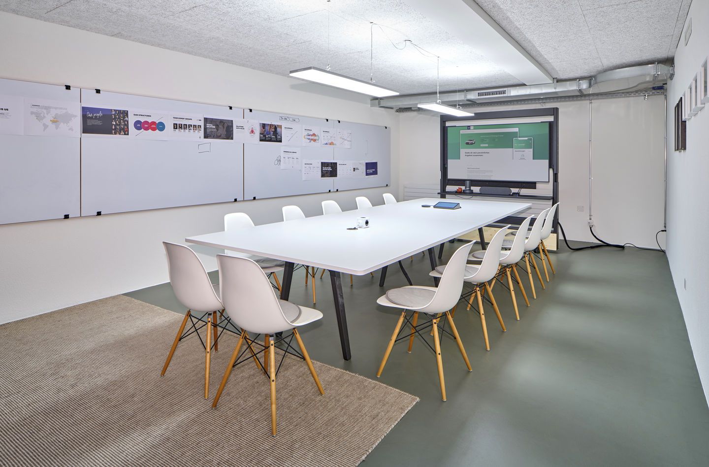 Eames Fiberglass Chair DSW Chair Vitra 