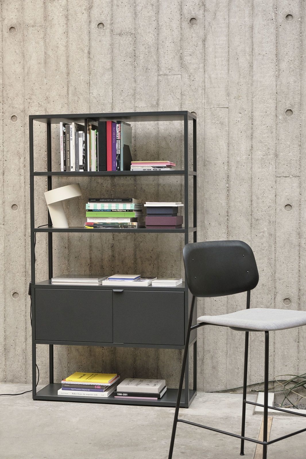 Soft Edge 90 Bar Stool Low / High Hay