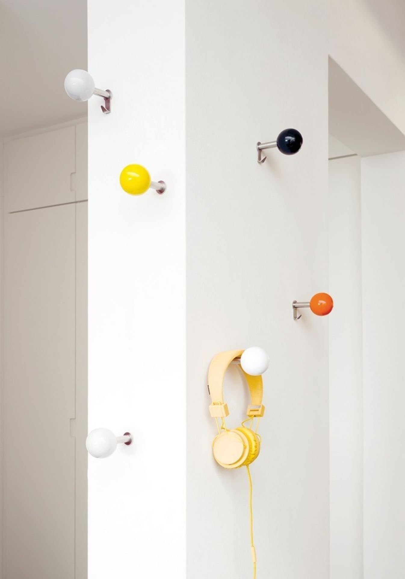 Dots Wall hooks 5-Set Mix colors Schönbuch Favorites Mix