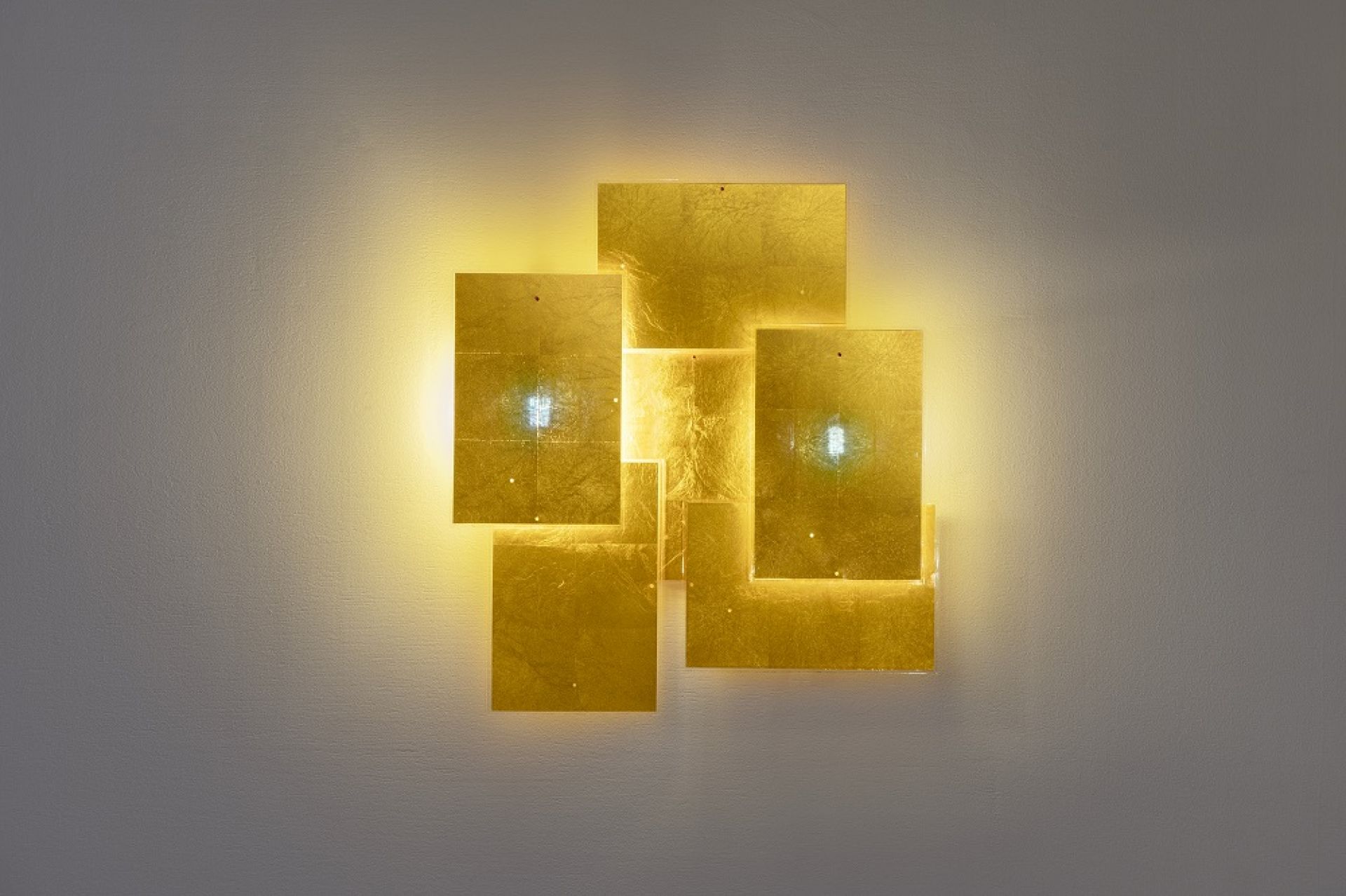 24 Carat Blue Flat Wall Lamp Ingo Maurer 
