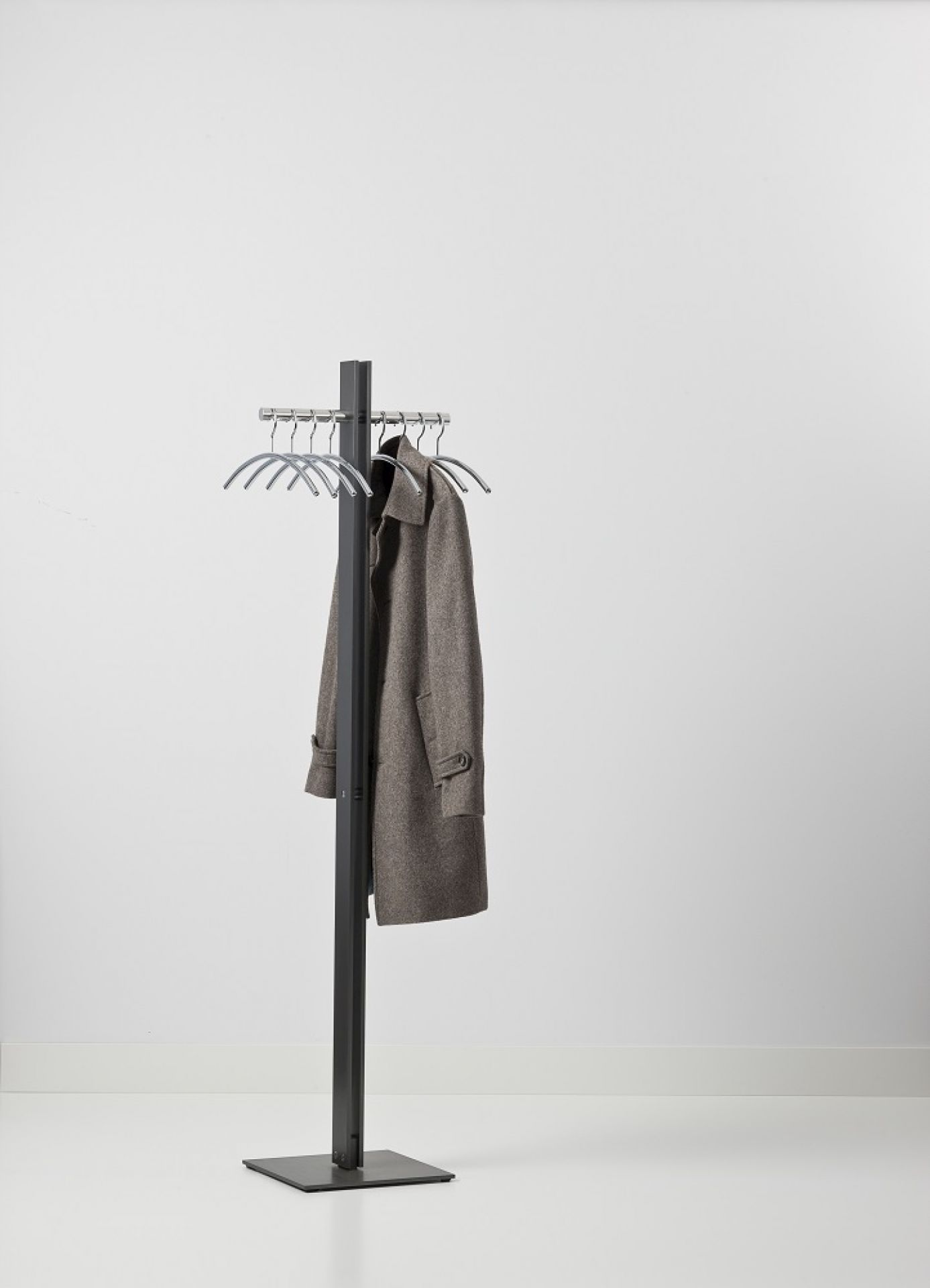Standfree coat stand Cascando