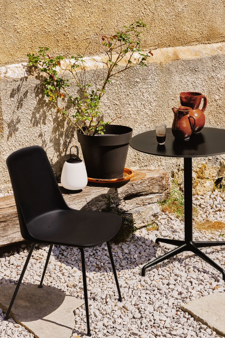 Rely HW70 Outdoor Chair Chair AndTradition