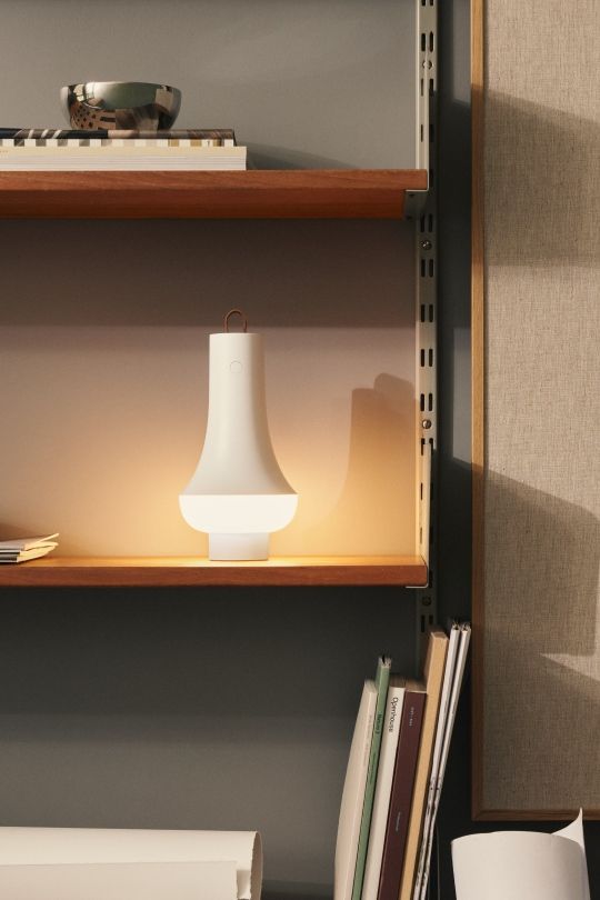 Tomoshi Portable rechargeable lamp / table lamp Louis Poulsen