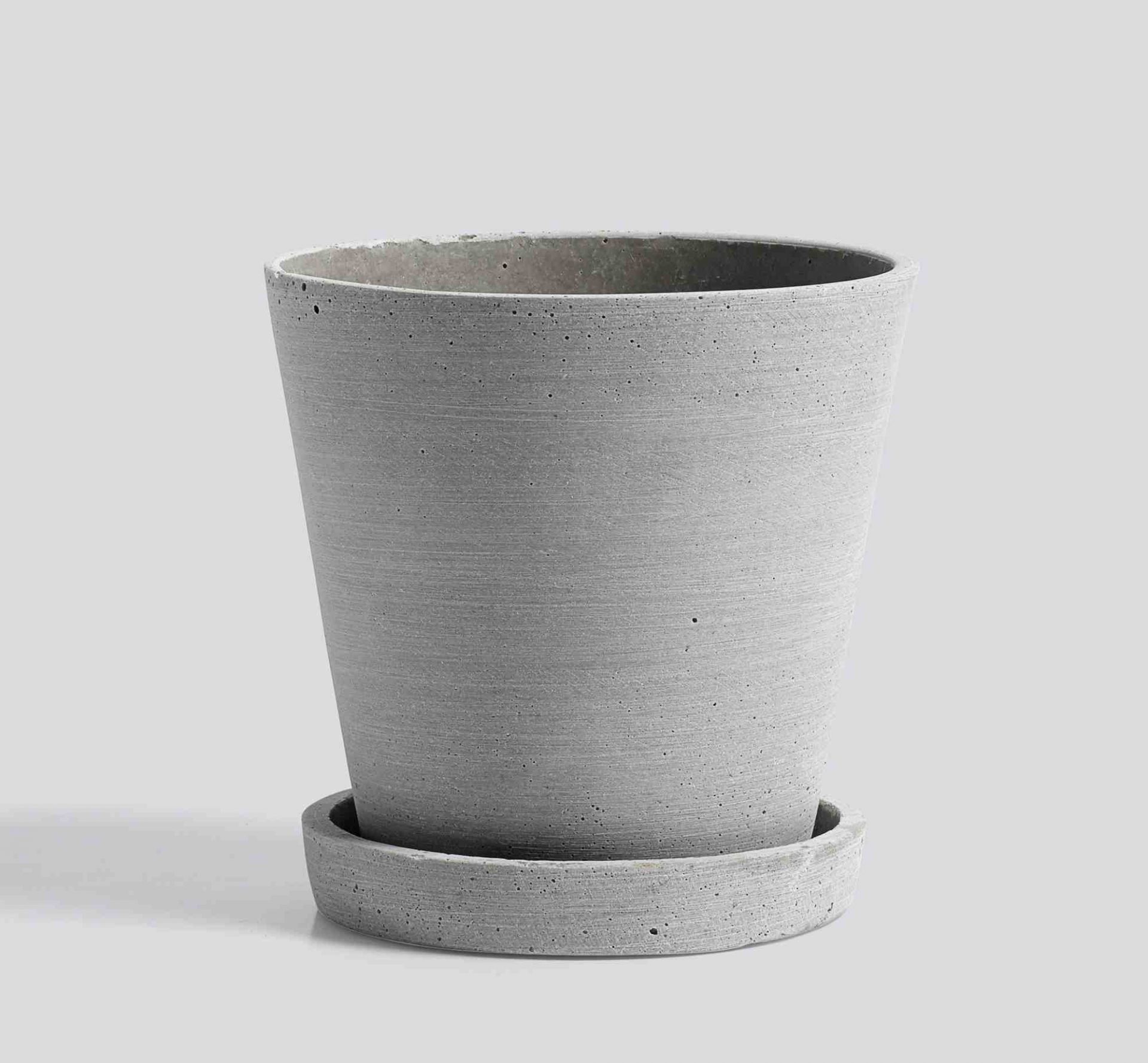 Flowerpot with Saucer M Hay