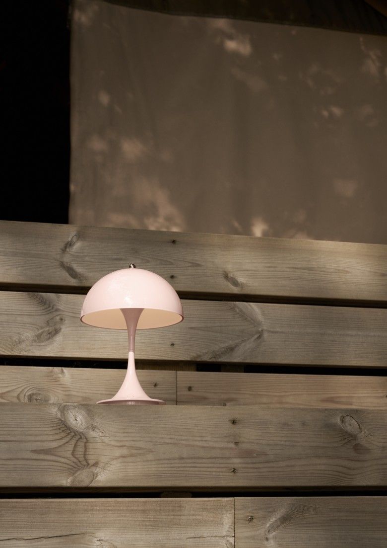 Panthella 160 Portable LED Table lamp Indoor/Outdoor Louis Poulsen Opal Pale rose SINGLE PIECES