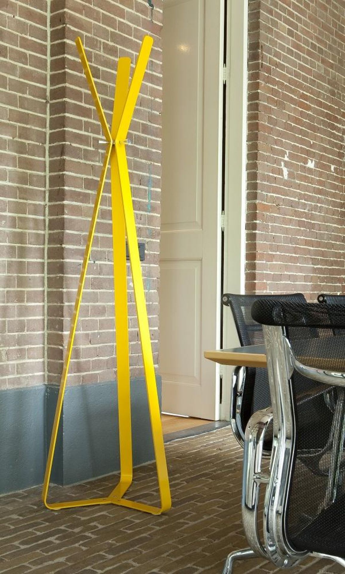 Bend Coat stand Cascando