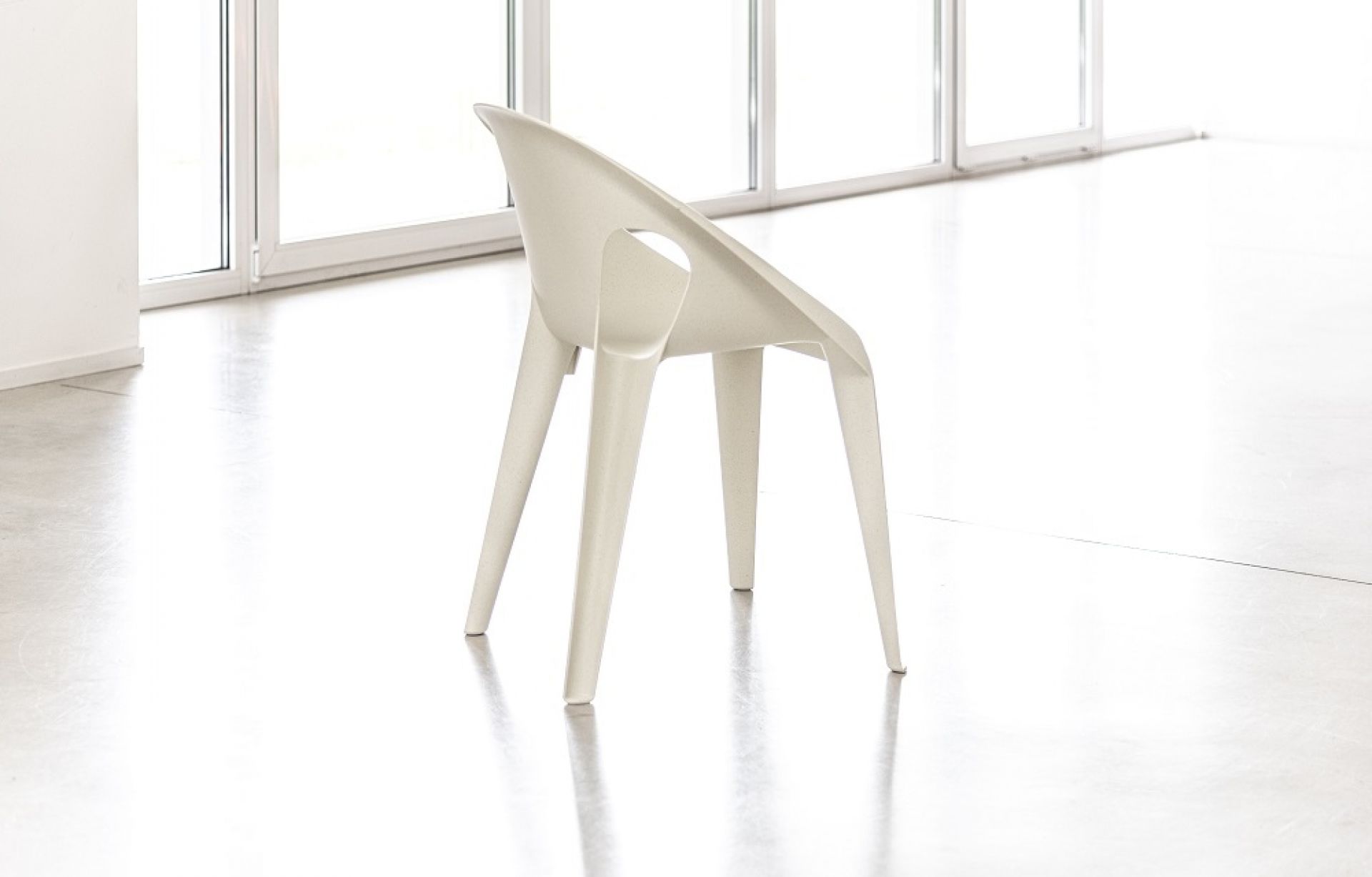Bell Chair Indoor / Outdoor stackable Magis