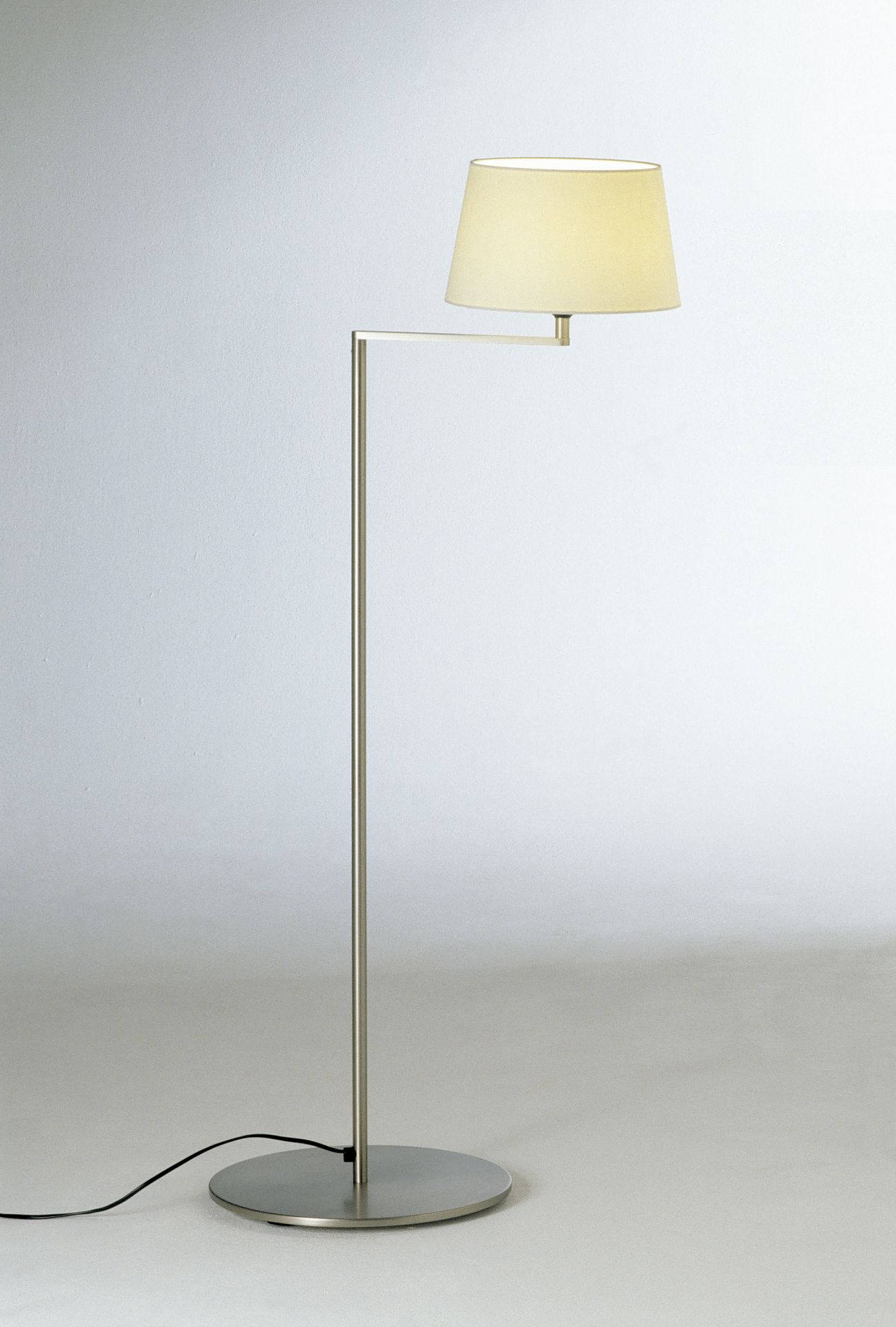 Americana Floor Lamp Santa & Cole