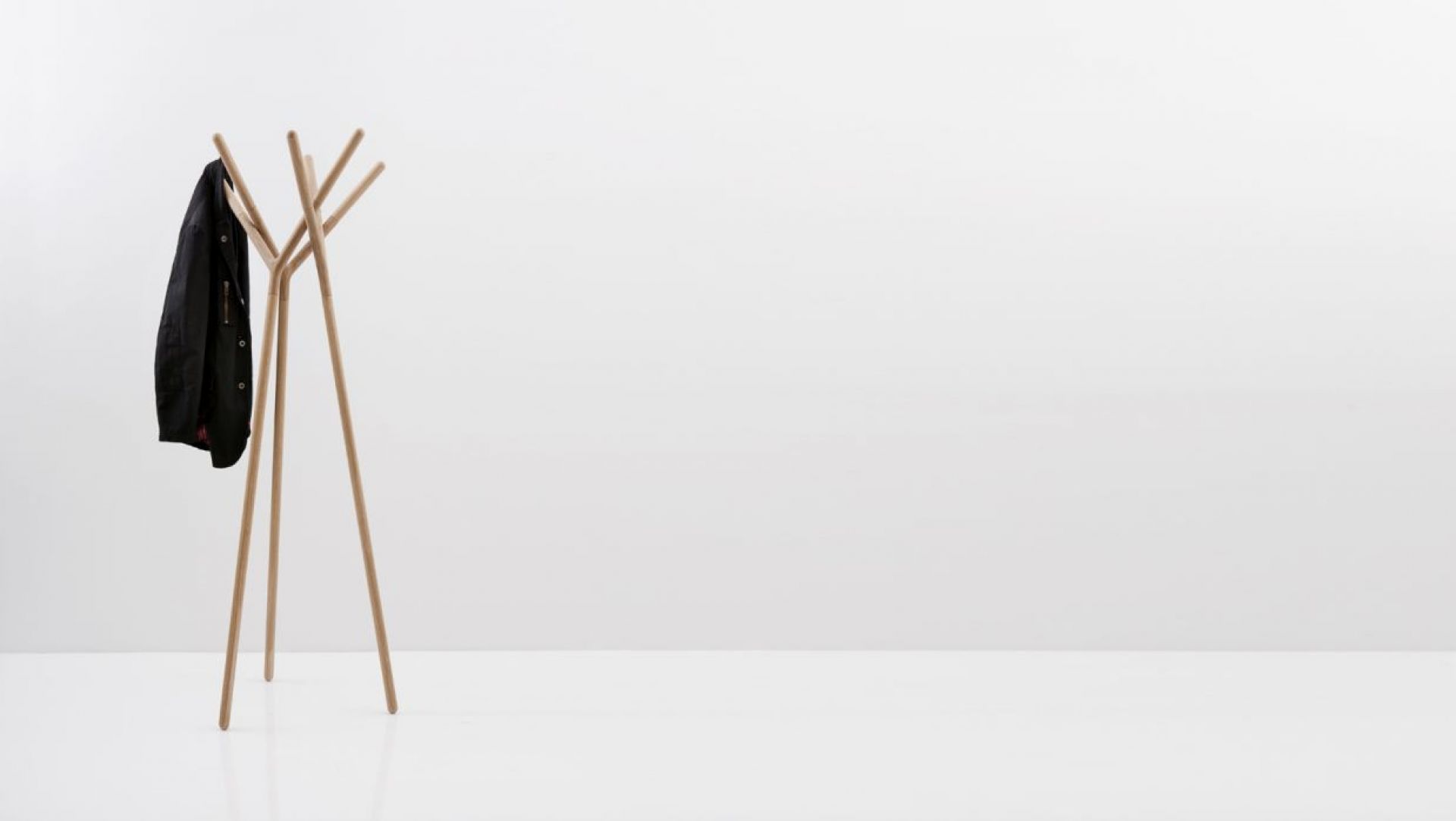 Game of Trust Coat Rack Miniforms