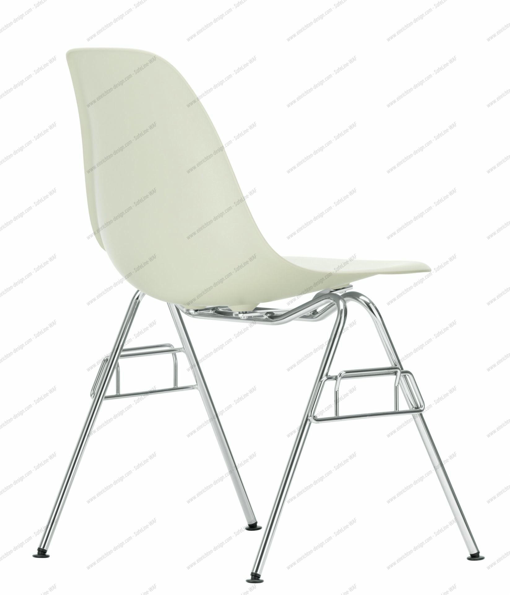 Eames Plastic Side Chair DSS Chair Vitra