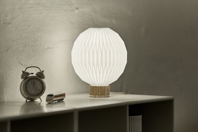Model 375 Table Lamp Light Oak Base Le Klint | Ø 18 x H 21 cm 
