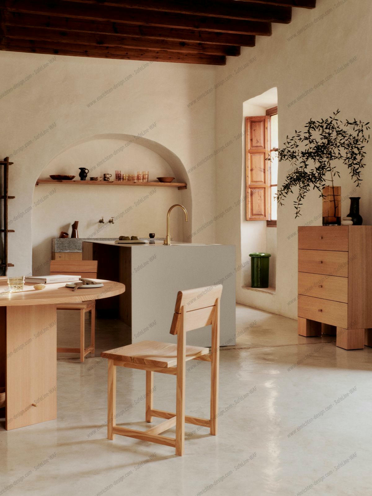 Aukko dining table Ø140cm Ferm Living