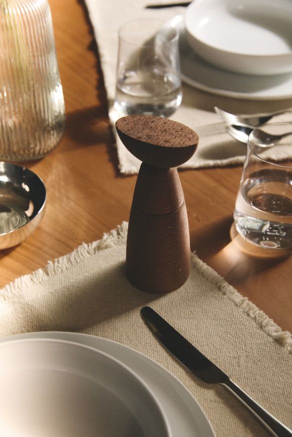 Oaxaca salt and spice mill H 16.5 cm MDL23 Alessi