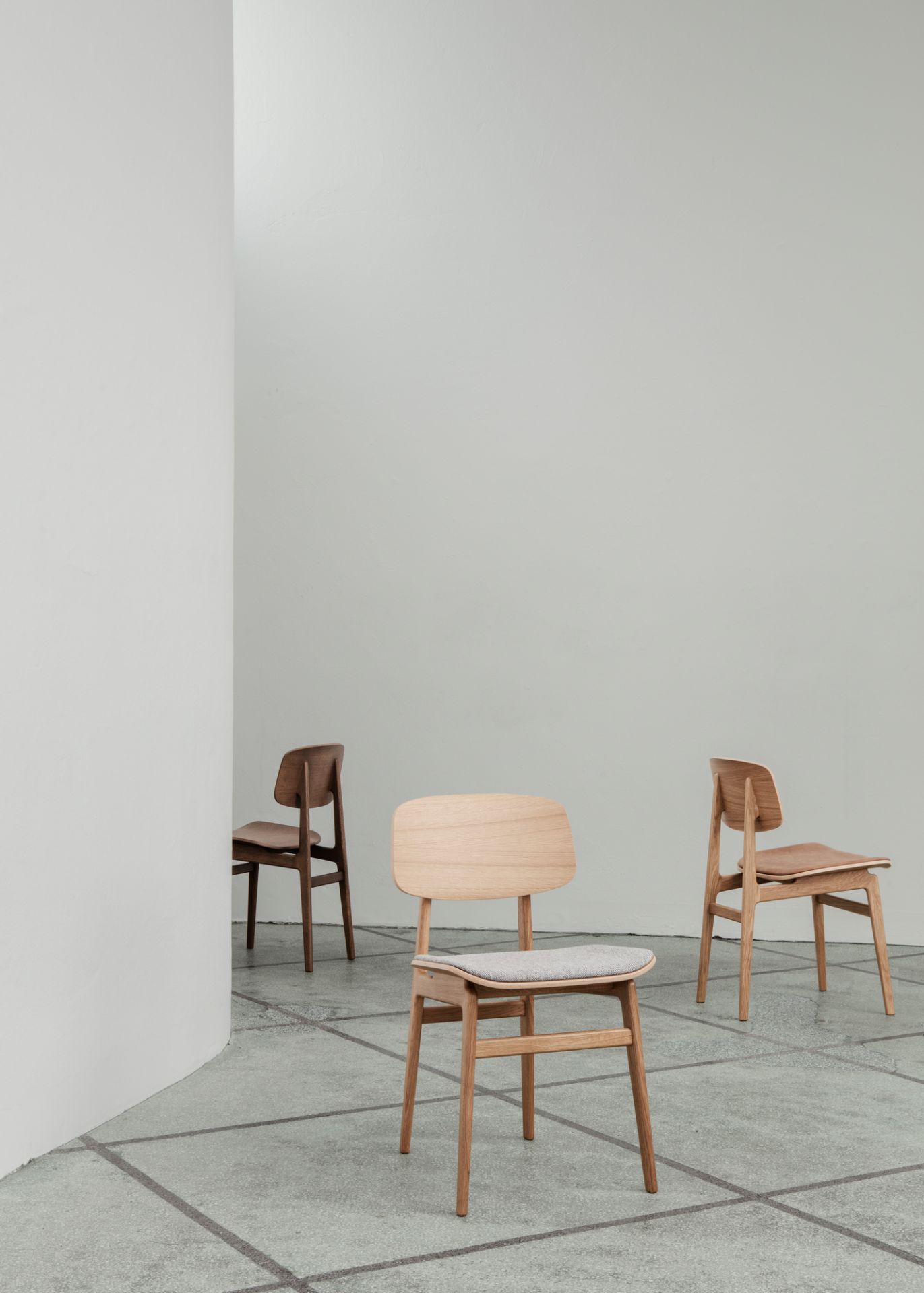 NY11 Dining Chair Norr11 Oak dark stained