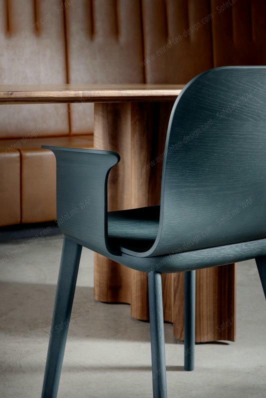 Aeon Comfort Chair armchair Zeitraum Aeon Comfort Chair armchair Zeitraum
