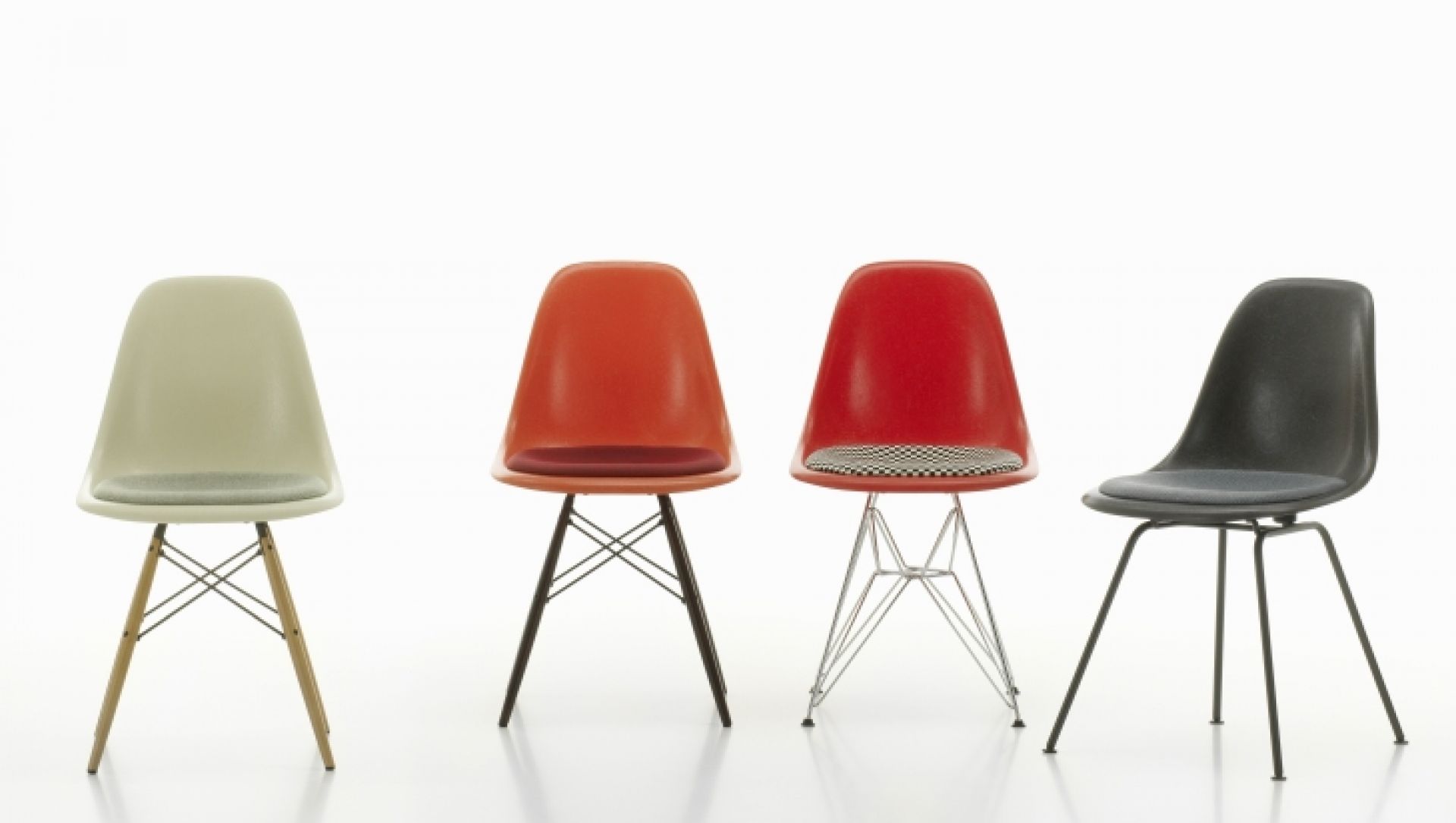Eames Fiberglass Chair DSR Chair with Seat cushion Vitra
