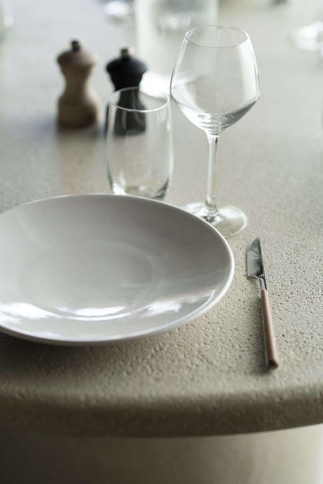 Elements Dining Table Round Ethnicraft
