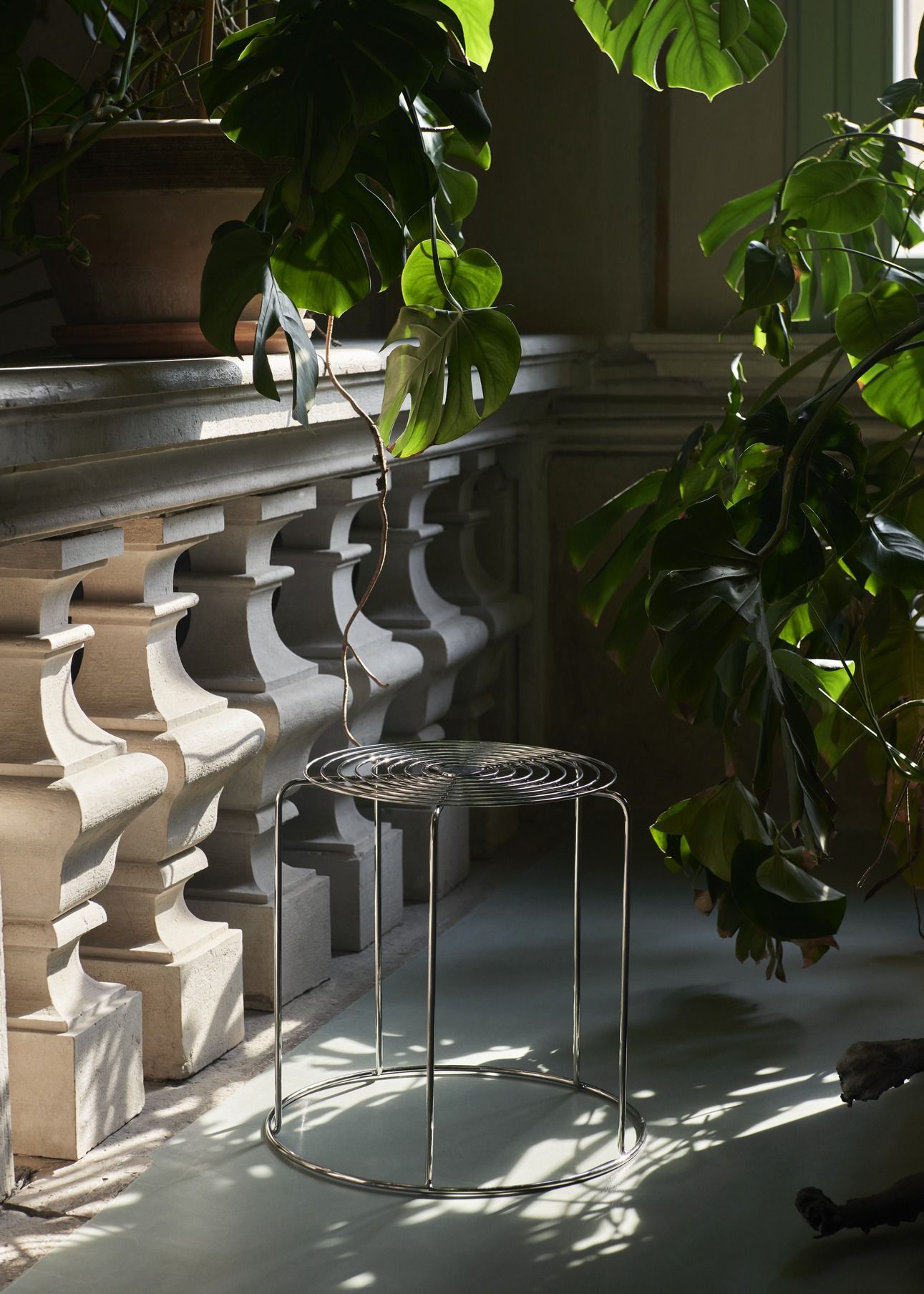 Wire Stool VP11 Stool / Side table AndTradition