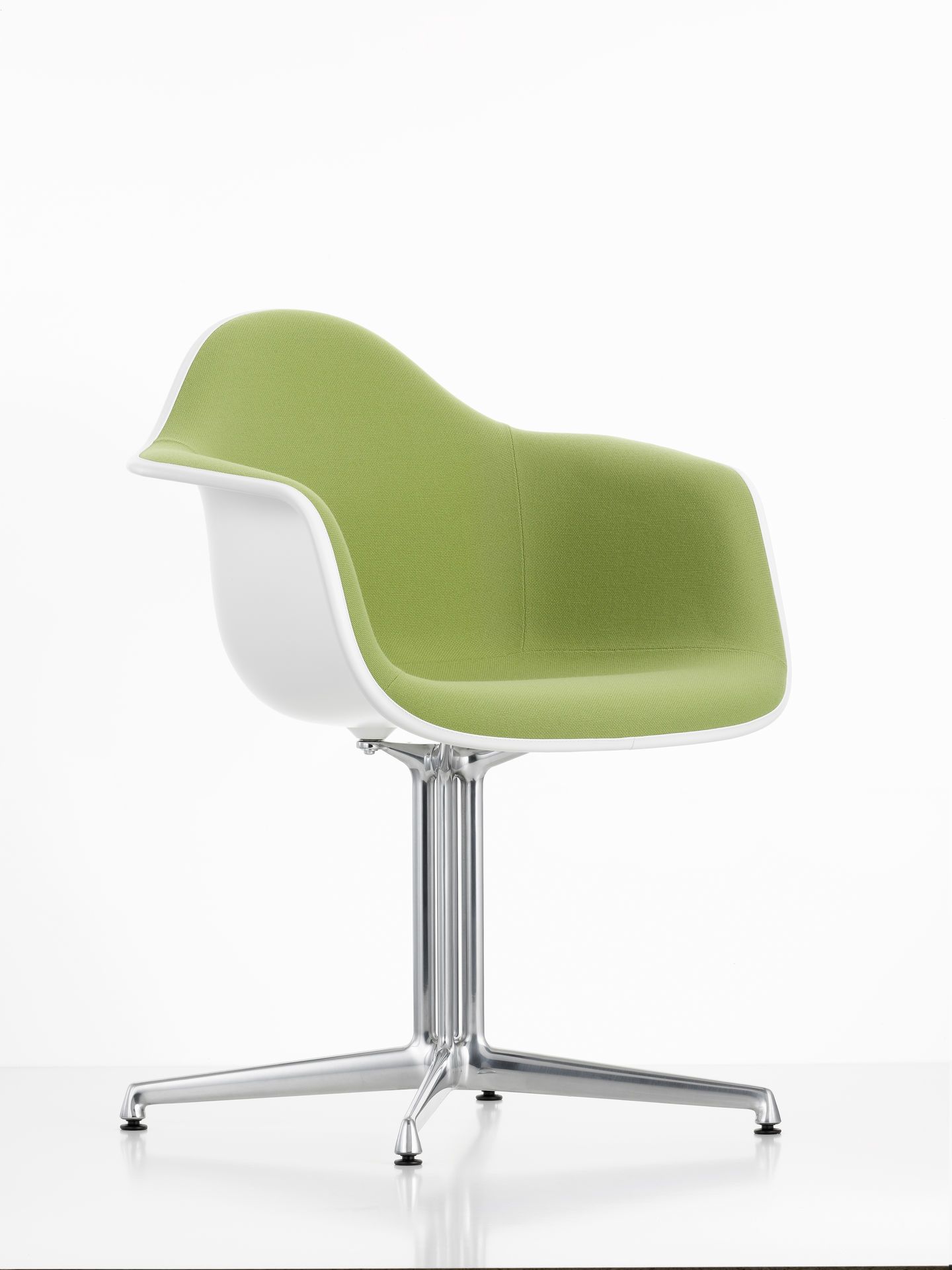 Eames Plastic Arm Chair DAL Chair Fully upholstered Vitra
