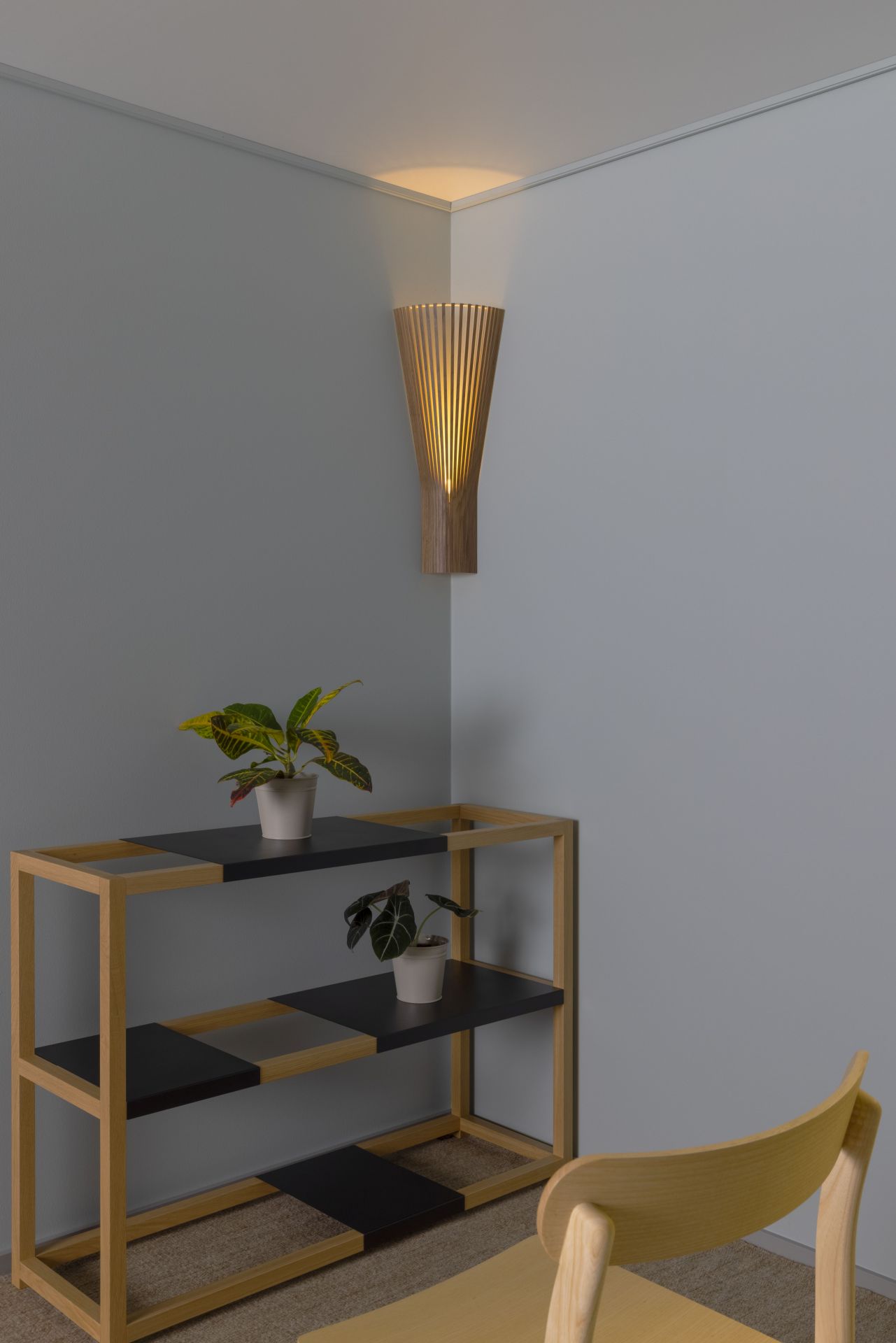 Secto 4236 corner lamp Secto Design
