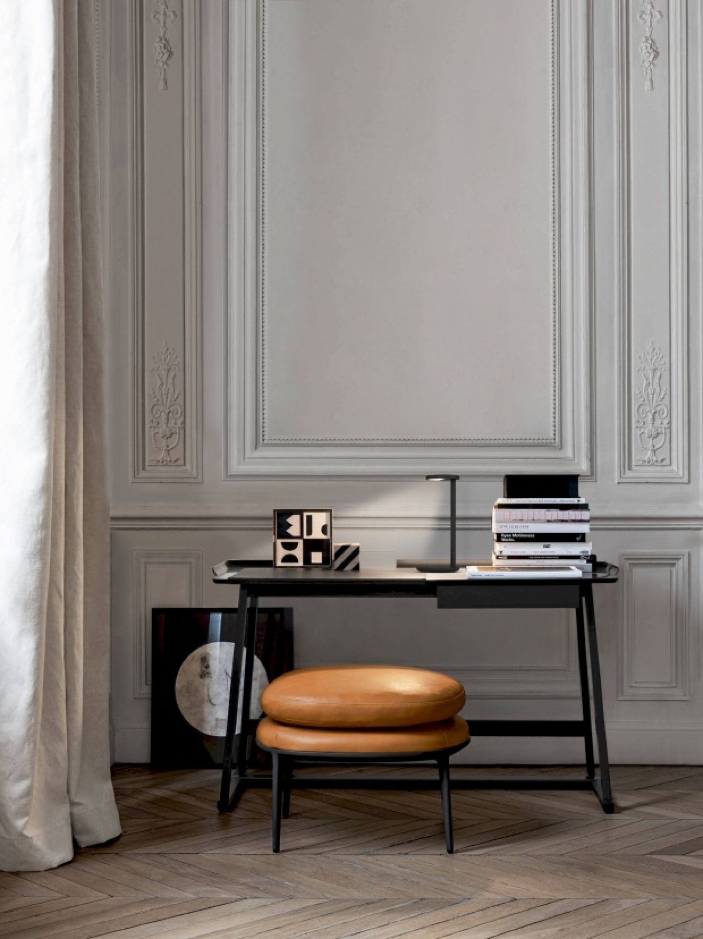 Oblique Qi Table lamp Flos