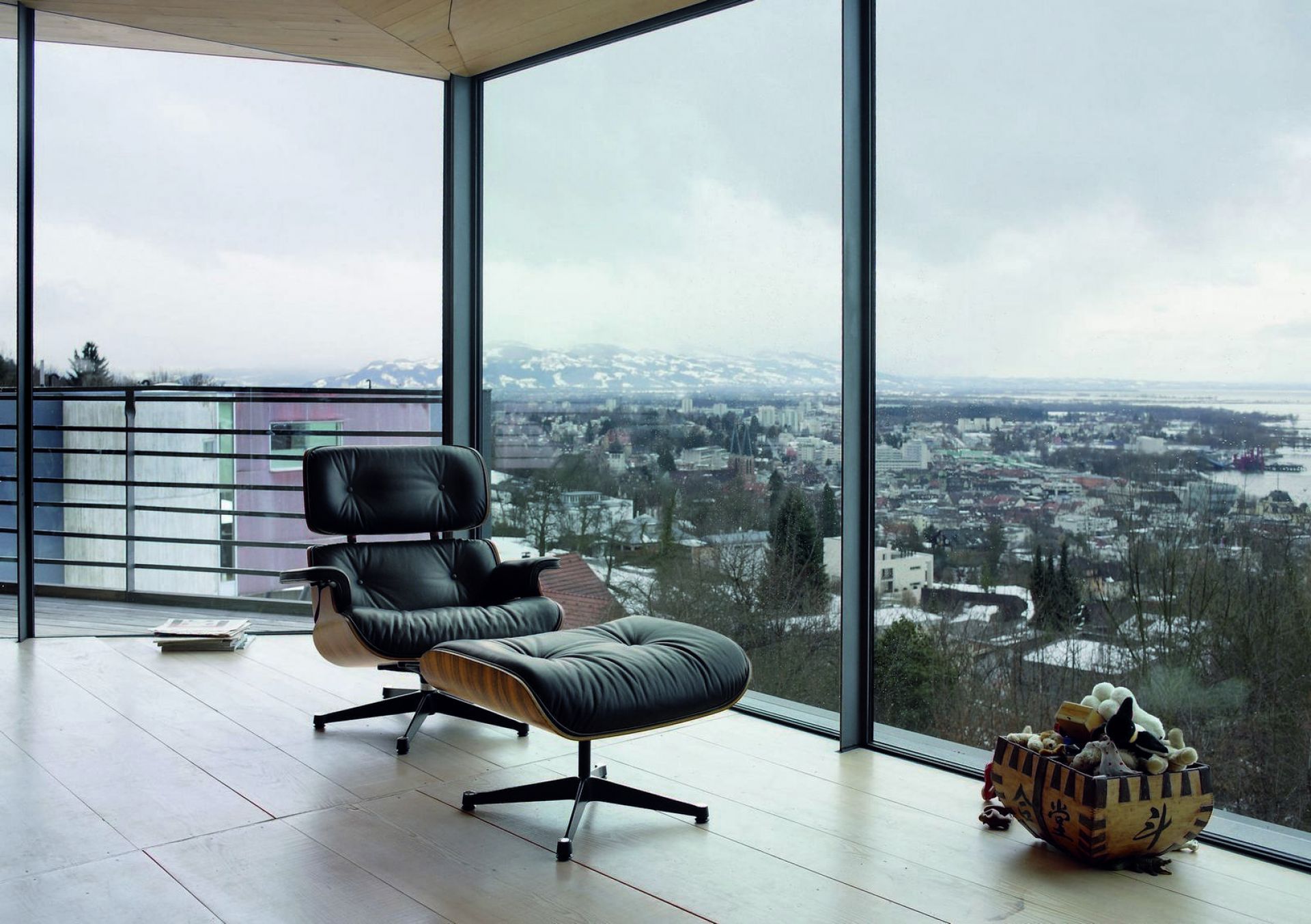 Eames Lounge Chair & Ottoman Armchair Leather Premium Vitra PREFERENTIAL COMBINATION