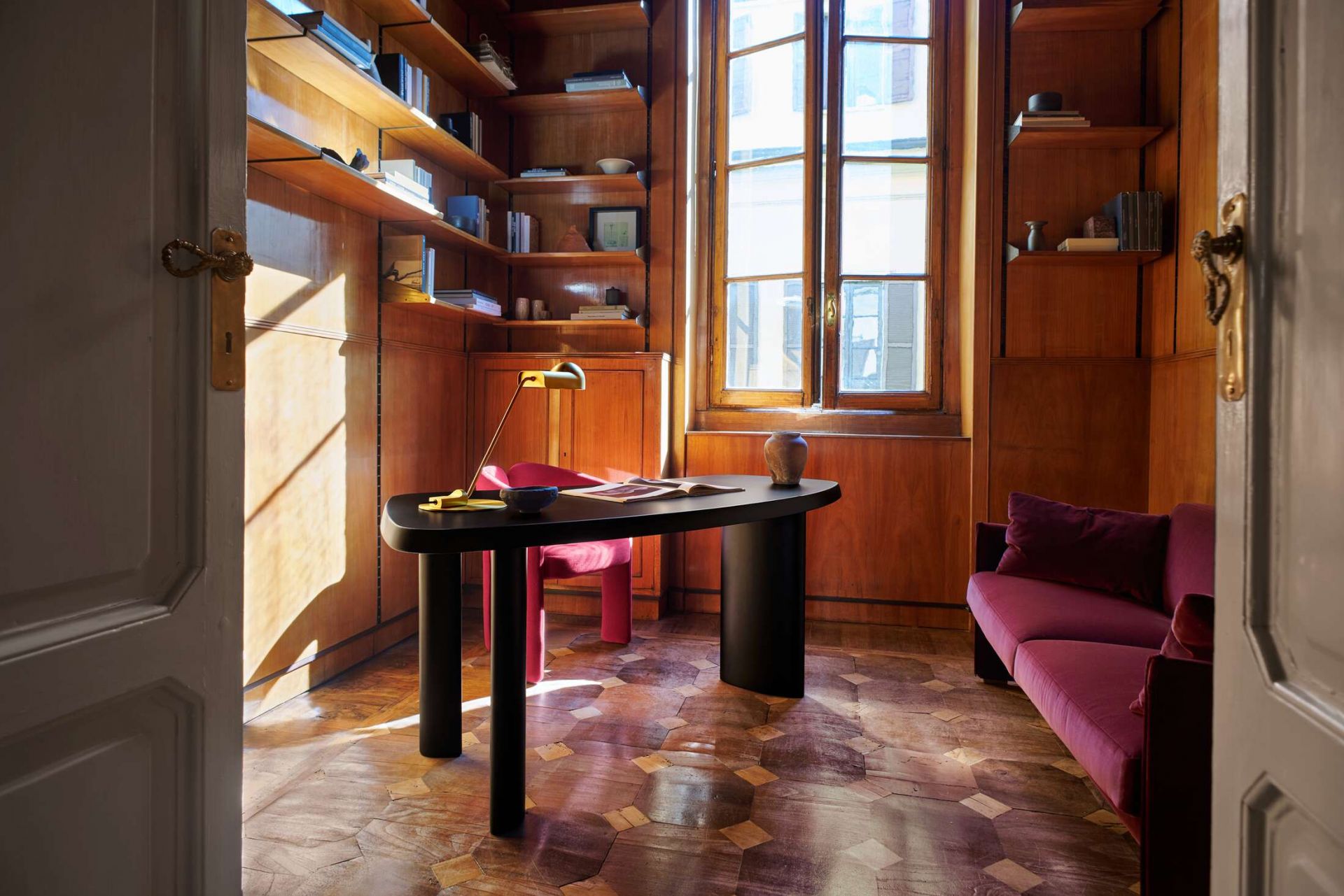 562 Dudet Armchair Cassina