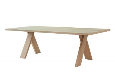 Artful Wooden Table Segis 