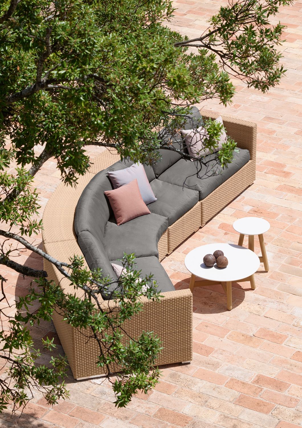 Mbrace Outdoor Side table Dedon