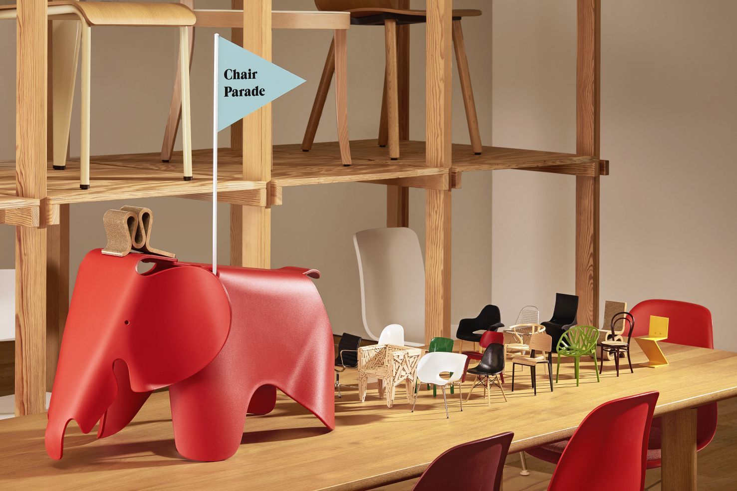 DSW schwarz [1950] Miniatur Chair Vitra