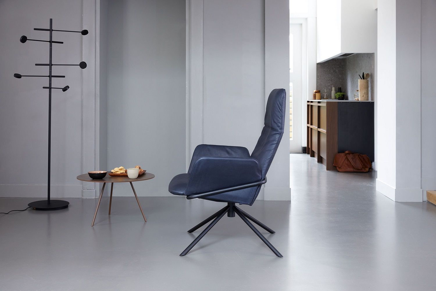 Kingpin Floor floor lamp Japth
