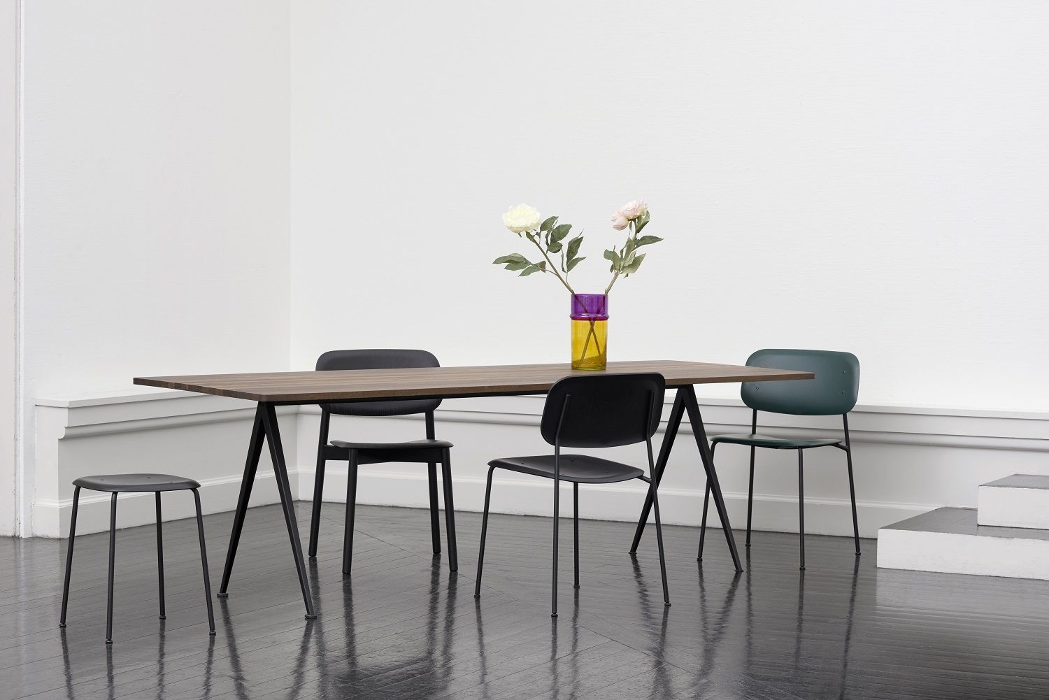 Soft Edge 75 Stool Hay