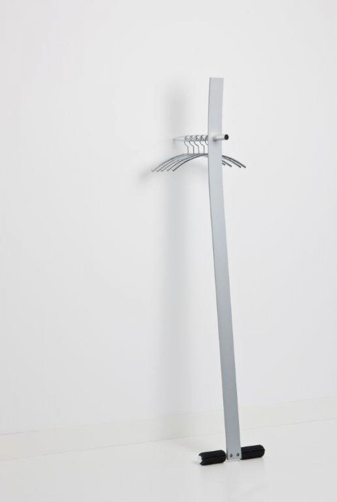 Standalone clothes stand Cascando
