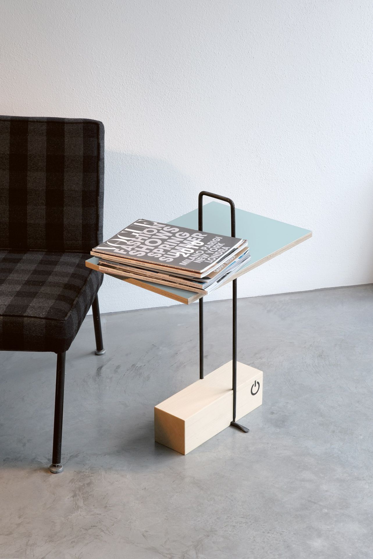 Abgemahnt Side table Nils Holger Moormann