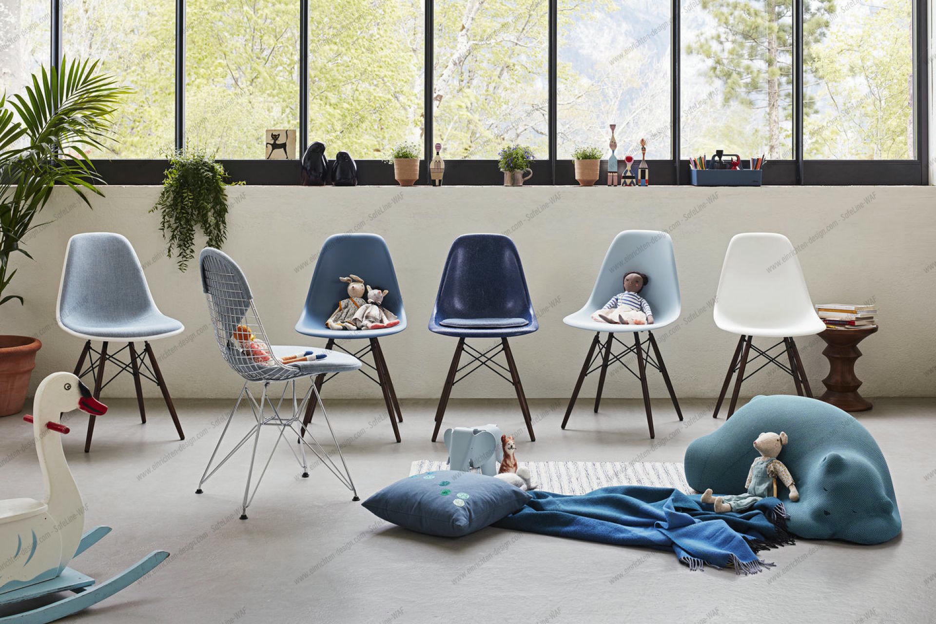Eames Plastic Side Chair DSW Chair Vitra Ash honey colored - Granite grey