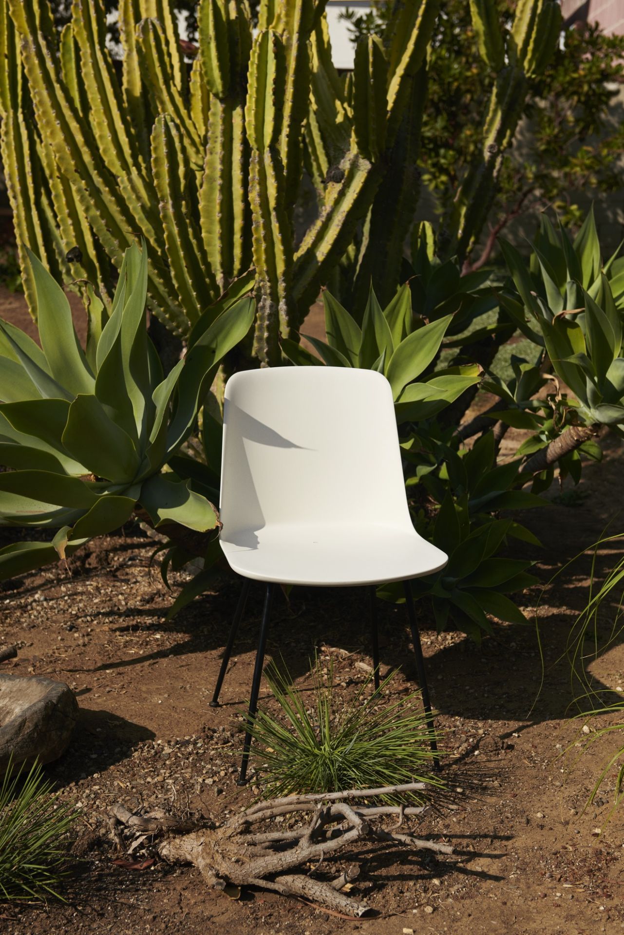 Rely HW70 Outdoor Chair Chair AndTradition