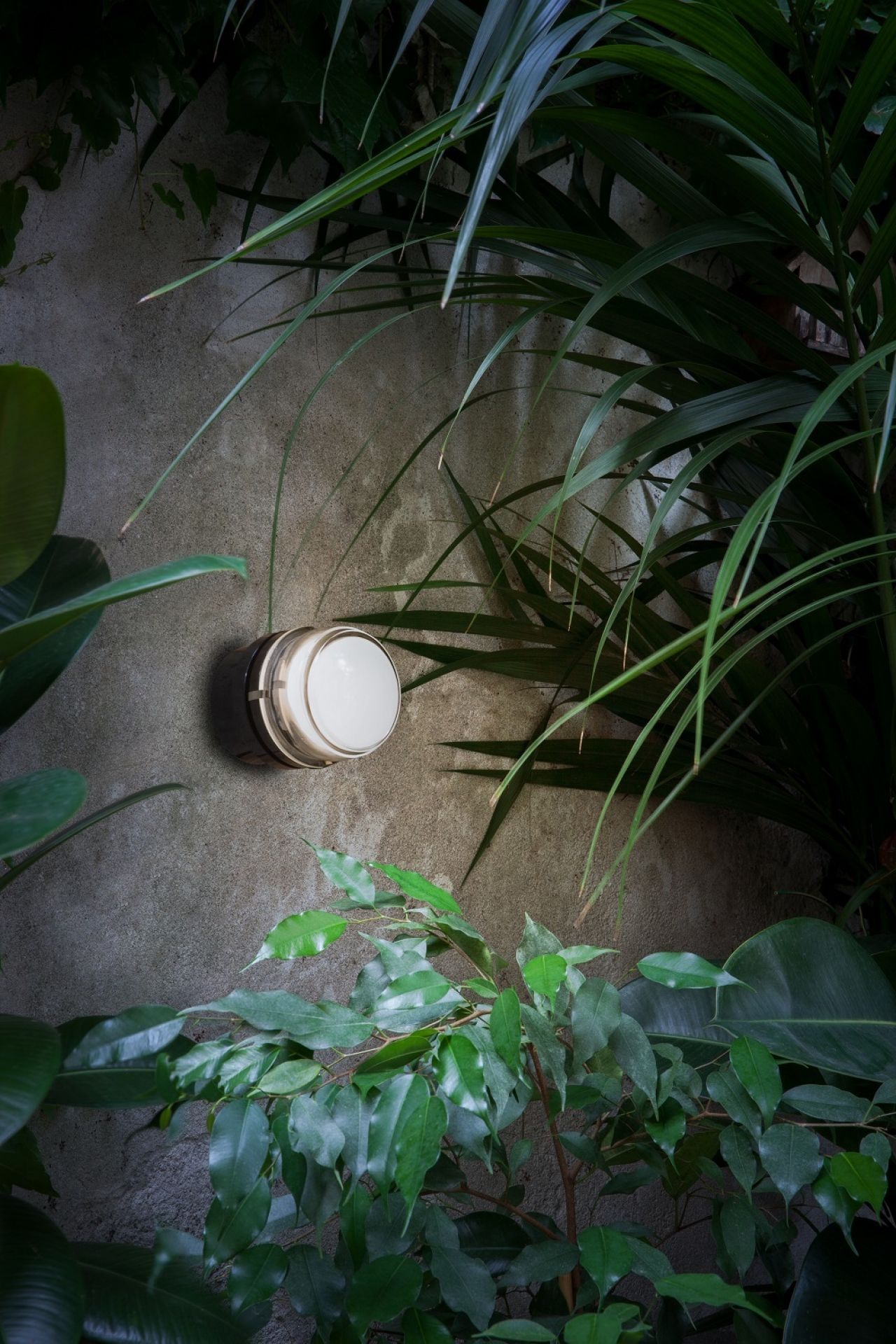 Fresnel 1148 Outdoor wall light White /transparent E14 Oluce SINGLE PIECES