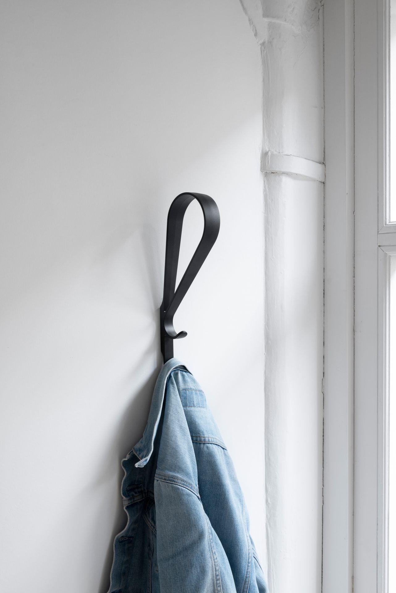 Tupla Wall Hook Artek
