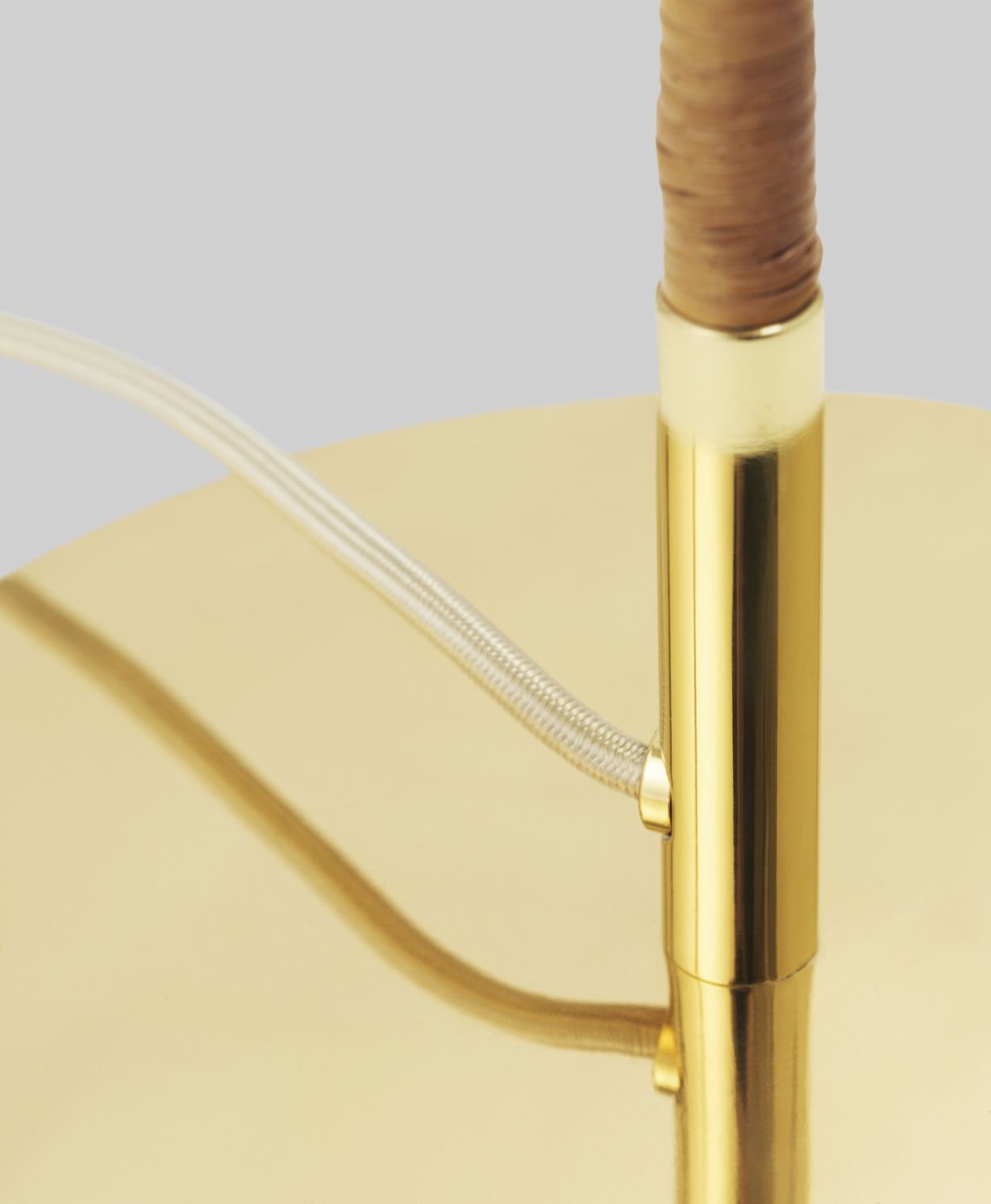 9602 Floor Lamp Gubi